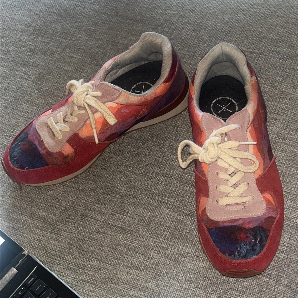 Women's Multicolor Athletic Sneakers - Pink/Red